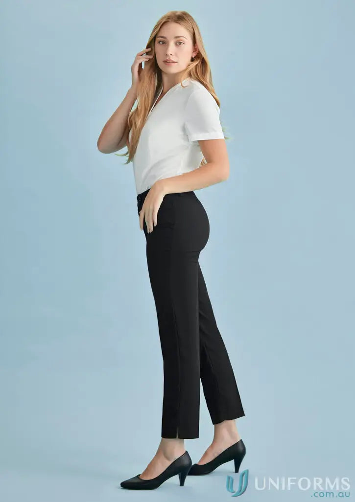 Women in business casual with KENNARDS Ladies Slim Leg Pant featuring cool stretch slim fit