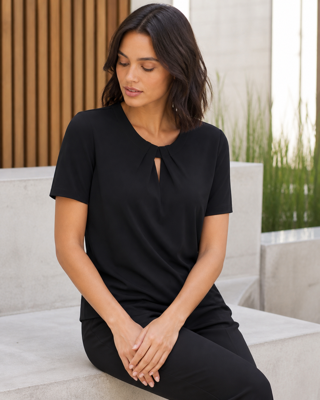 Ladies Keyhole Knit