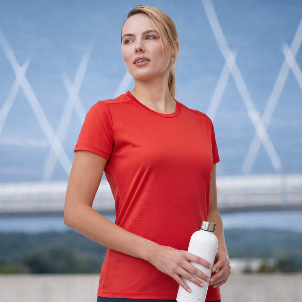 White insulated water bottle with rapidcool ultra light silver cap