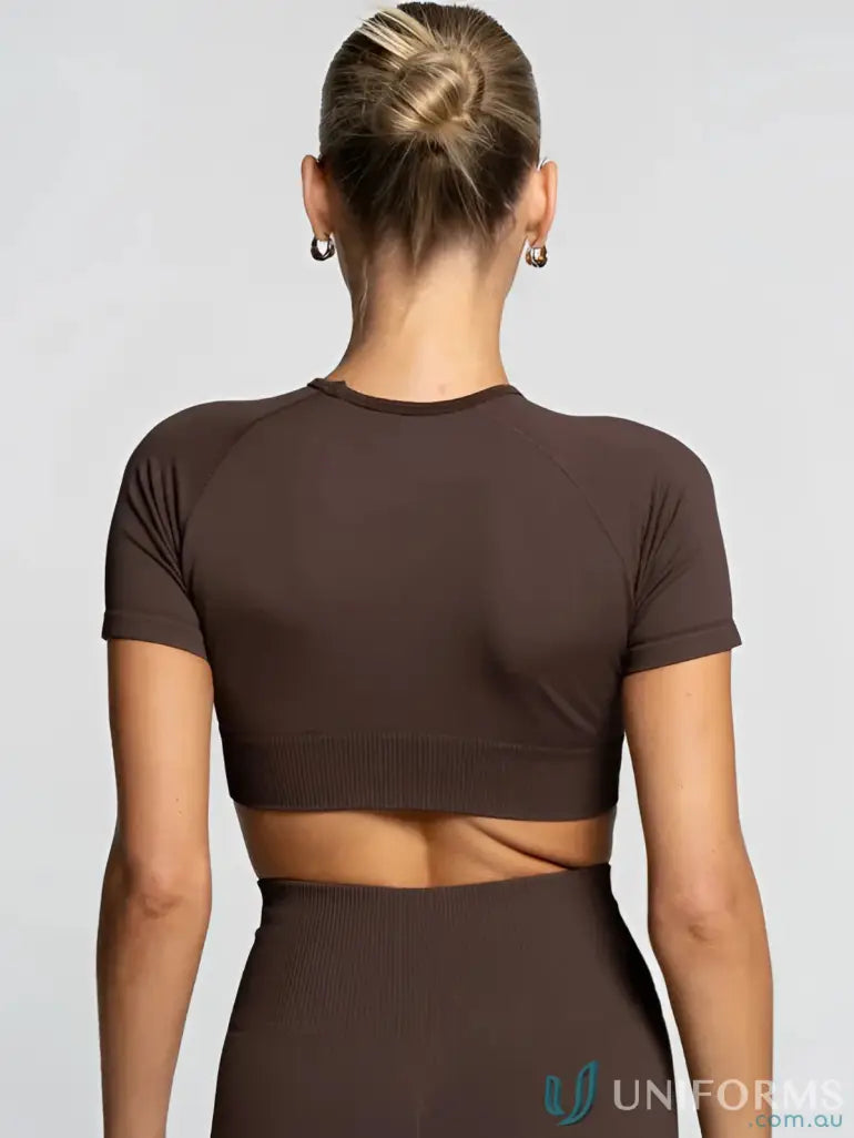 Brown seamless cropped espresso tee with ribbed hem perfect for comfortable workwear and casual uniforms