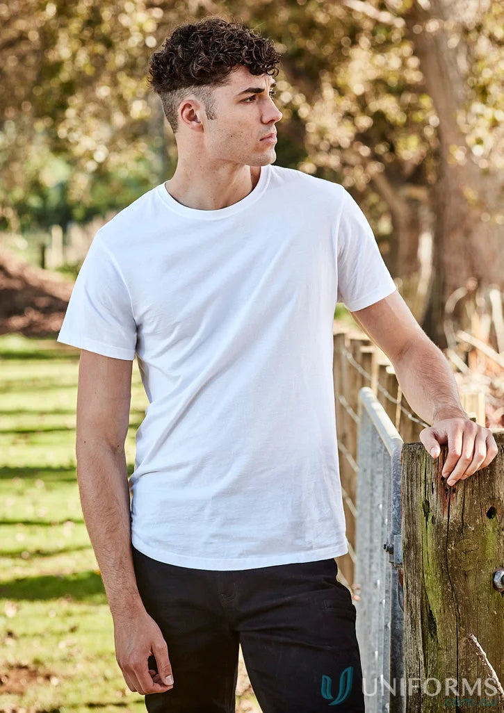 Man in white Streetworx Tee Shirt made of breathable cotton with a curved hem