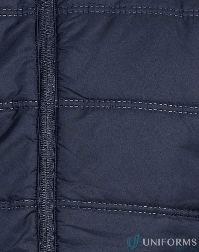 Navy blue quilted detail on Winning Spirit 3D Cut Sustainable Seamless Parka with certified recycled PET