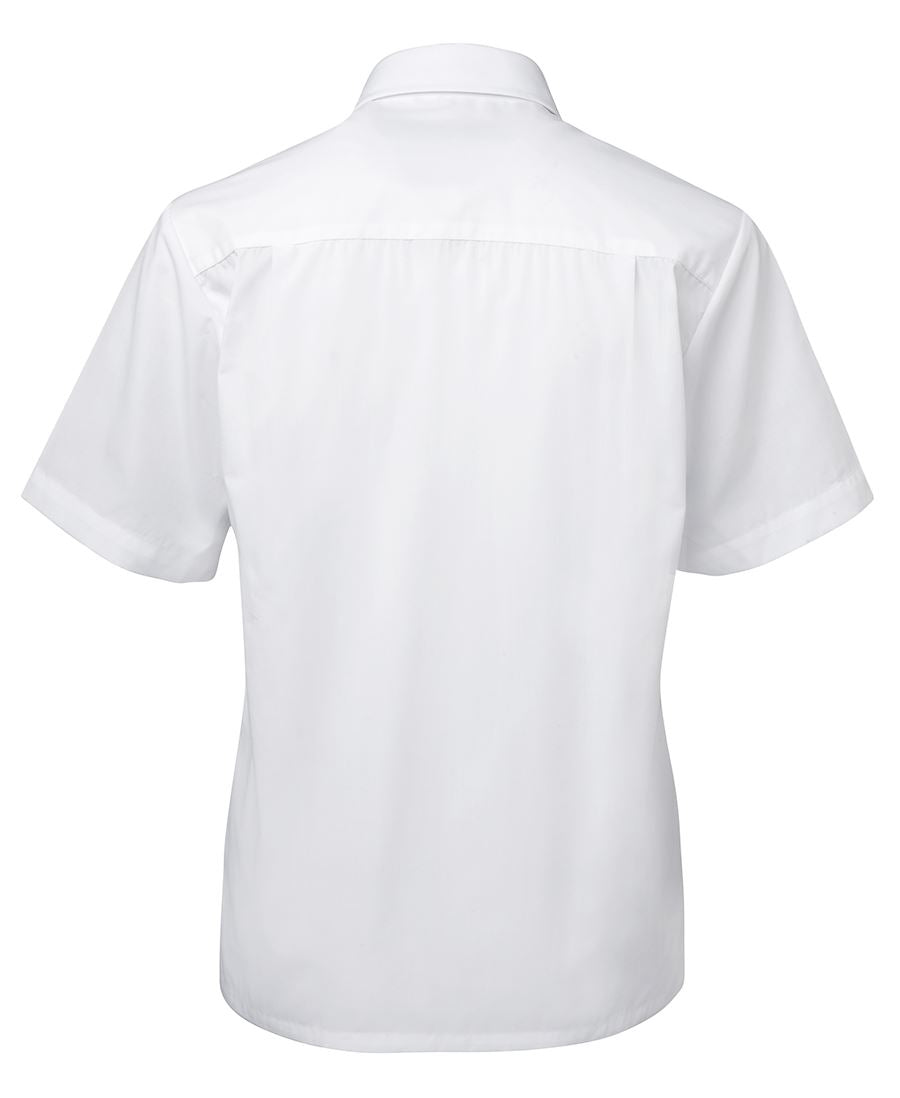 White short-sleeved poplin shirt with classic collar and tailored fit ideal for work uniforms and professional workwear