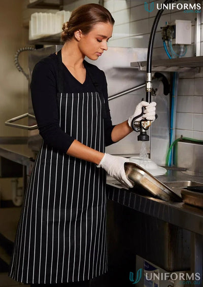 Winning Spirit AP04 Bib Stripe Apron in Black/White