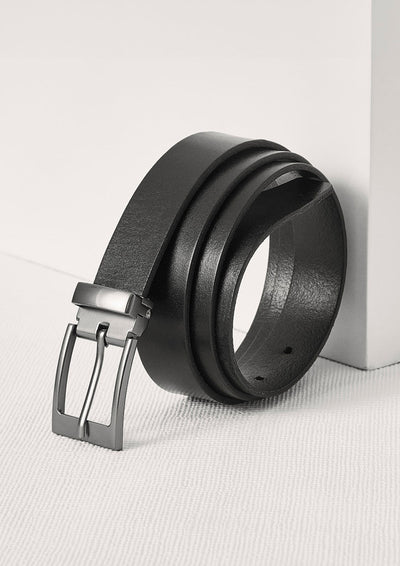 Mens leather belt with sleek matte black buckle