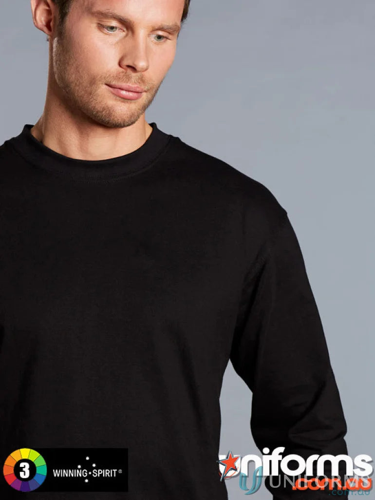 Black long-sleeved Ts02 London Long Crew Neck LS Tee for a winning spirit vibe