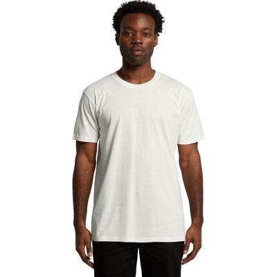 White t-shirt with crew neck and short sleeves, made of cotton.