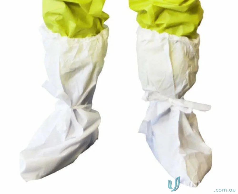 Protective white shoe covers for work uniforms and workwear, waterproof CPE boot cover pack