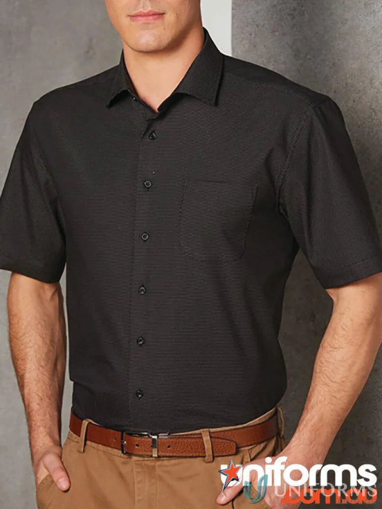 Black dot jacquard shirt with short sleeves from Winning Spirit Ascot men’s short line