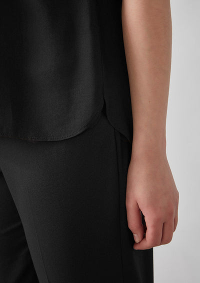 Biz collection Evelyn short sleeve blouse back in black sleeveless flowing fabric